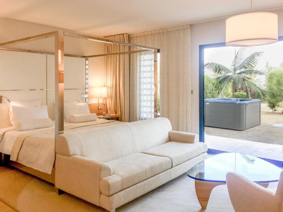 לה סאלין לה ביינס Akoya Hotel & Spa מראה חיצוני תמונה A room at the hotel