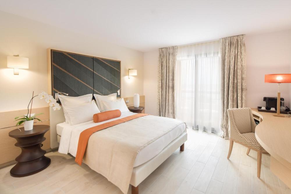 לה סאלין לה ביינס Akoya Hotel & Spa מראה חיצוני תמונה A typical room at the hotel