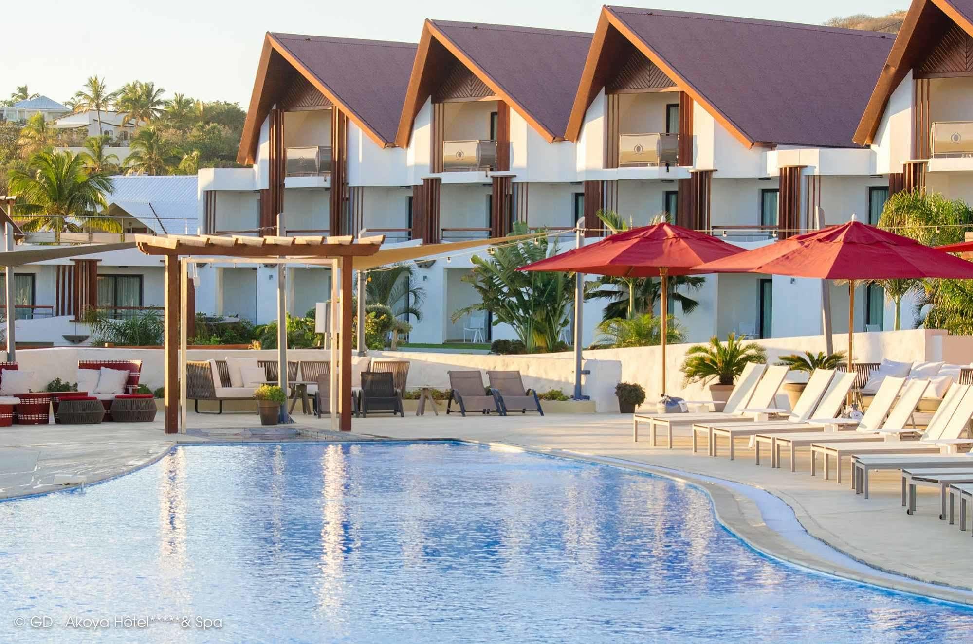 לה סאלין לה ביינס Akoya Hotel & Spa מראה חיצוני תמונה The swimming pool at the resort
